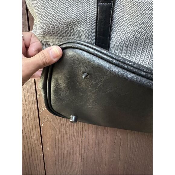 Modern Luxe Collection Pet Tote - Picture 9 of 9